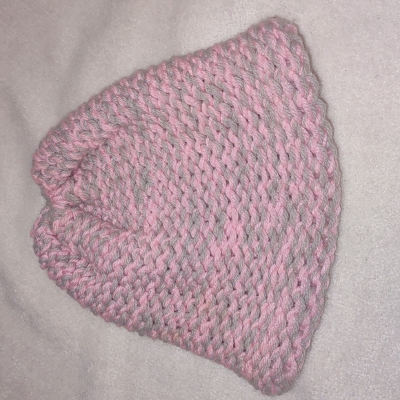 ♥️ HANDMADE New Toddler's Knit hat - Picture 1 of 5